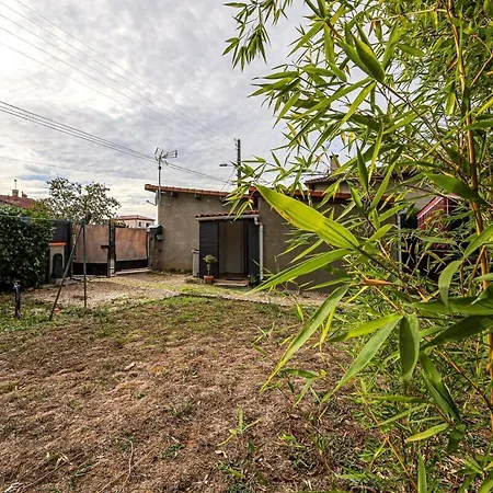 Апартаменты La Petite Maison De Charme - Calme & Confort A *